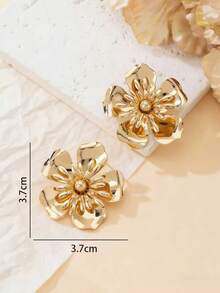 1 Pair Elegant Luxury Metallic Sheen Gold 5-Petal Flower Stud Earrings, Gift For Women, Jewelry For Date, Valentine's Day - Yellow Gold - View 6