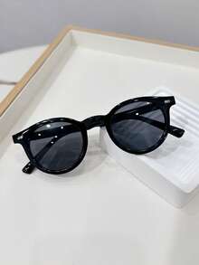 1pc Men's Retro Casual Round Small Frame Black Fashion Glasses, Suitable For Daily Wear And Street Photography - Black - View 5