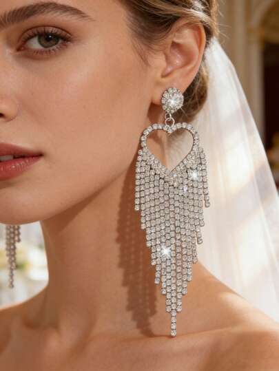 1对浪漫心形水钻流苏耳环，银色底座长款水钻装饰 - 婚礼头纱/派对吸睛耳环