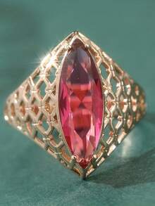 Anillo de boda y joyería de banquete de malla hueca elegante y vintage, incrustado con circonita cúbica sintética roja, accesorio de joyería de moda - Dorado - Ver 7