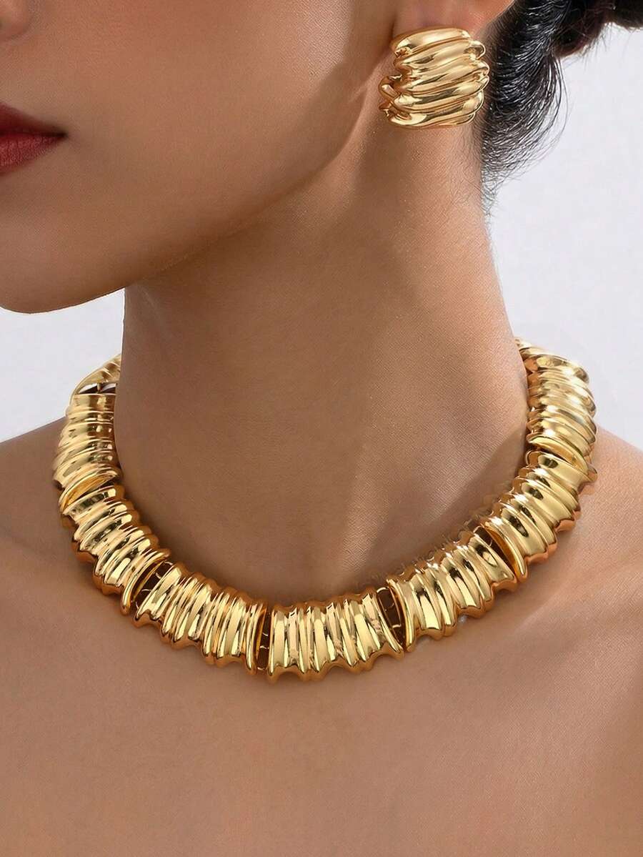 3pcs Vintage Metallic Crinkle Texture Gold Jewelry Set, Including Earrings And Necklace, Fashionable And Elegant - Gold - View 1