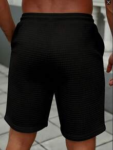 男士休闲华夫格字母印花无袖背心和抽绳短裤两件套，街头风，夏季 - 黑與白 - 查看 3