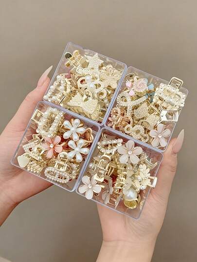 Một chiếc kẹp tóc nhỏ buộc nửa đầu, phụ kiện tóc thanh lịch và đơn giản, kẹp tóc mái đa năng, kiểu dáng ngẫu nhiên, tinh tế, giá cả phải chăng, phù hợp với mọi kiểu tóc, thích hợp sử dụng hàng ngày, nhấn mạnh thiết kế tinh tế, giá cả phải chăng và tính đa năng.