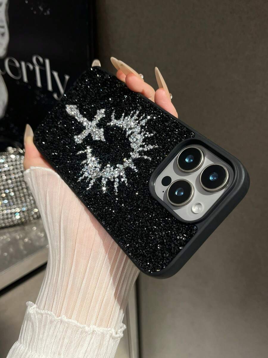 1个全镶钻十字设计手机壳，适用于 17 Pro Max/17/17 Pro/16 Pro Max/16/16 Pro/16 Plus/15/15 Pro Max/15 Pro/15 Plus/11/12/13/14 Pro Max/XS/XR/11 Pro/11 Pro Max/12 Pro/12 Pro Max/13 Pro/13 Pro Max/7 Plus/14 Pro/14 Pro Max/14