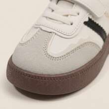 Tenis infantiles retro de entrenamiento con rayas de contraste para niño y niña, cierre adhesivo ajustable suela gruesa de goma material PU resistente antideslizante cómodos - Blanco - Ver 5