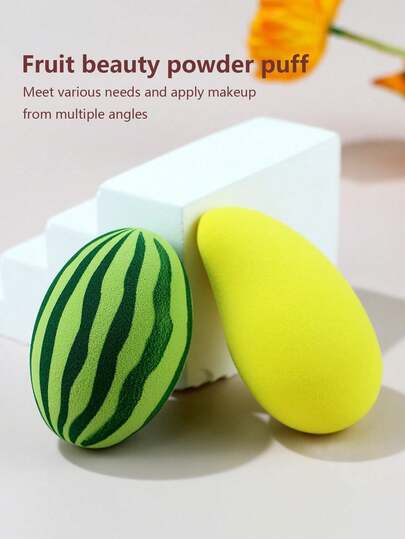 Esponjas de maquillaje con forma de fruta: sandía, mango y limón. Aptas para uso húmedo y seco. Super suaves, sin necesidad de base. Compatibles con corrector, iluminador mate y base líquida. Ideal para fiestas de estudiantes y otras ocasiones. Asequible, lindo y conveniente. Perfecto para maquillaje, decoración de habitaciones, tocador, viajes y dormitorios. Un accesorio de maquillaje ideal.
