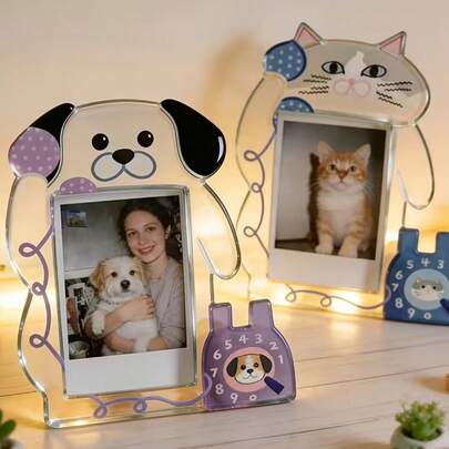 这款宠物纪念相框非常适合用来展示宠物们的合照。对于爱宠人士来说，它是记录与心爱宠物珍贵瞬间的理想之选。这些时尚的相框既可以作为照片收纳架，也可以作为展示支架，让您珍藏与毛茸茸朋友的美好回忆，让宠物永远陪伴在您身边。