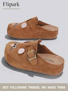 Flipark 1双复古棕色麂皮兔子刺绣套脚穆勒鞋，休闲舒适 - 駝色 - 查看 4