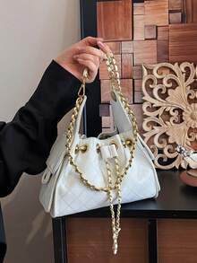 新款时尚便携水桶包，ins风小众设计，钻石链条腋下包，日常休闲百搭，简约质感，纯色流行高性价比单肩包，适合通勤上班、购物、约会和晚餐等场合。 - 白色 - 查看 7