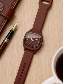 四件套极简方形情侣石英表套装，男女皆宜的配饰组合，包含黑白方形手表和黑白心形女士手链。柔软的硅胶表带搭配简洁的数字表盘，呈现出干净清新的风格，散发着温柔的气息。 - 黑與白 - 查看 5