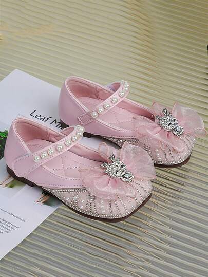 1 par rosa prinsessskor för flickor, dekorerade med glänsande strass och pärlor, lämpliga för födelsedagsfirande och scenframträdanden