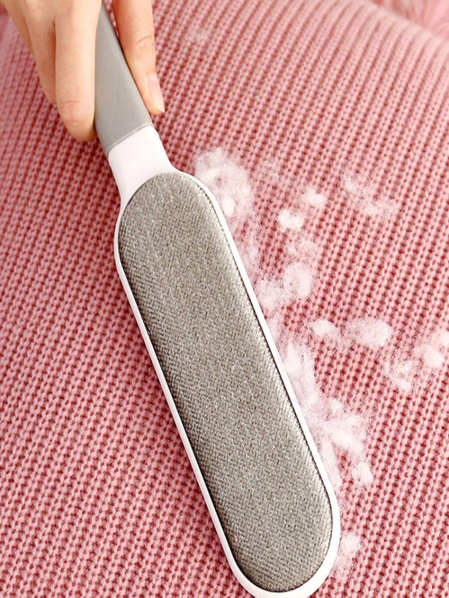 这款可重复使用的宠物毛发清洁器集双面宠物毛发清洁刷、手持静电刷、沙发清洁刷和粘毛滚筒于一体。它采用符合人体工程学的手柄和双面刷头设计，适用于清洁衣物、沙发、家具、床上用品、地毯、靠垫和宠物毛发。 - 1pc - 查看 1