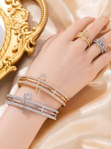 Set de 2 pulseras elegantes y ajustables de imperdible de varios niveles y colores, adecuadas para mujeres y niñas. (Nota: Debido a diferentes lotes de producción, puede haber algunas diferencias de color; además, debido a la influencia de la iluminación y los ángulos de toma, el producto real puede tener ligeras diferencias de color con respecto a las imágenes.) - Multicolor - Ver 3