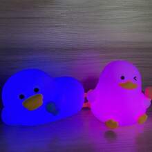 可爱小鸭LED夜灯，可充电硅胶触摸灯，创意柔光夜灯 - 七彩 - 查看 4