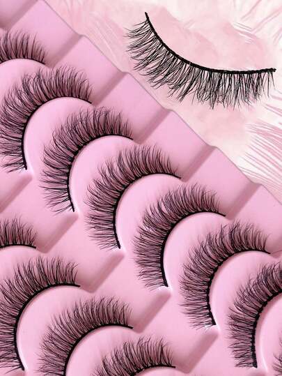 10对蓬松假睫毛，轻盈自然，透明纤细睫毛梗，透气浓密，柔软卷翘，新手友好，易于佩戴，呈现3D立体丰盈效果，适合自然妆、浓妆及日常妆容，也适用于角色扮演睫毛。