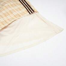 Adidas 女士复古学院风印花休闲迷你裙 IX7414，夏季 - 岩層沙暴土/魔力淺褐色/奇妙白 - 查看 4