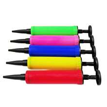 1 chiếc phao bơi PVC sọc xanh dương bơm hơi dùng cho hồ bơi và bãi biển, phao bơi có tay cầm màu xanh dương mới, phao bơi bơm hơi màu trắng và xanh dương, thích hợp cho mùa hè, bãi biển, hồ bơi và các dịp khác, bền và dày dặn - Phao bơi sọc cổ điển màu xanh dương và hồng, vật dụng không thể thiếu cho hồ bơi gia đình và các bữa tiệc bãi biển. - Nhiều màu - Xem 12