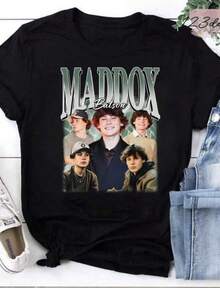 Fandom-Thema Maddox Batson Grafikdruck Rundhals-T-Shirt mit Porträtkollage, Farbverlaufstext, kurzen Ärmeln, lässigem Stil, entspannter Pa-ssform, geeignet für alle Jahreszeiten, Maschinenwäsche kalt, Trocknergeeignet bei niedriger Temperatur, für Fan-Events und Freizeitveranstaltungen, einschließlich Sweatshirt, Freizeitkleidung, Oberteile, Plus-Size-Kleidung, Business-Casual, Y2k. - Schwarz - Übersicht 1