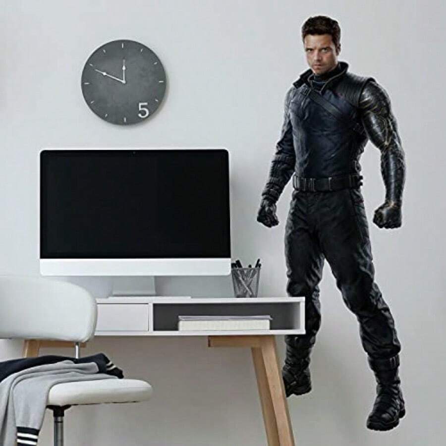RoomMates RMK4700GM Falcon and The Winter Soldier Winter Soldier Peel and Stick Giant Wall Decal - Rojo Azul Negro - Ver 1