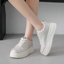 2026 春季新款女鞋，透气休闲平底运动鞋，多功能户外跑步鞋，街头时尚必备单品 - 米色 - 查看 6