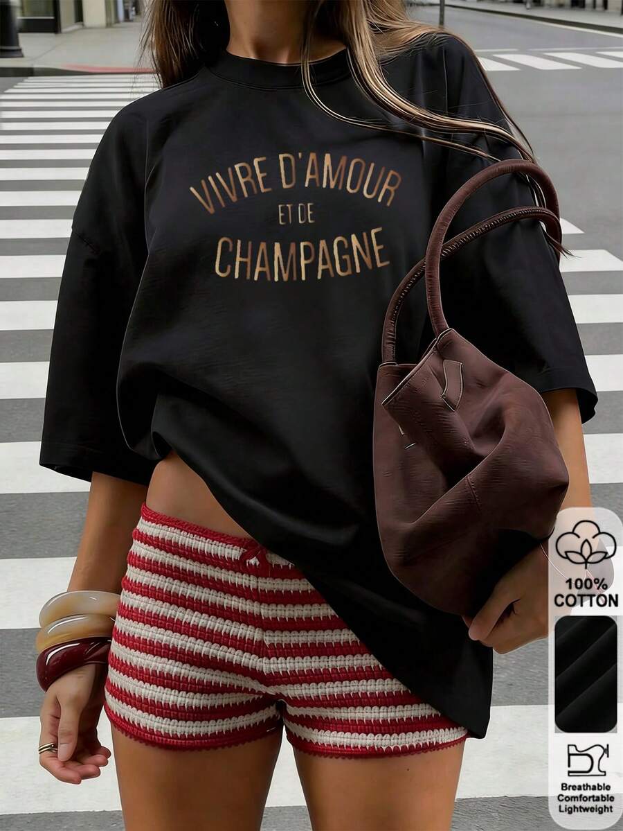 Women's White "Vivre D'Amour Et De Champagne" Print T-Shirt - Loose Short Sleeves, French Quote Aesthetic Style, Casual Summer Top (2026) - Schwarz - 查看 1