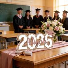2026届定制亚克力姓名牌，毕业派对装饰，毕业生姓名牌，高中纪念品，定制亚克力毕业纪念牌 - 彩色 - 查看 2