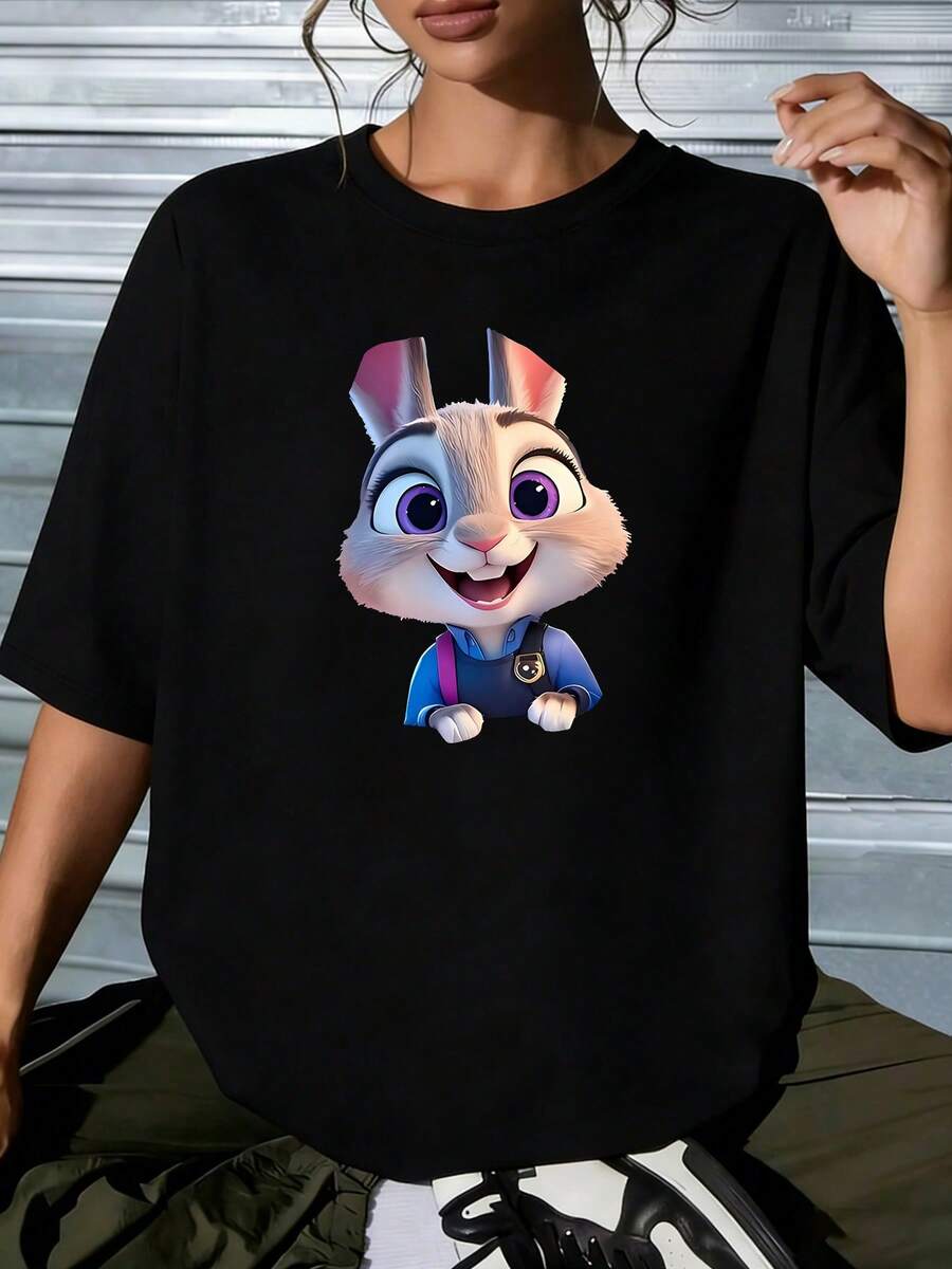 Disney Breathable Soft Cotton Women's Oversized T-Shirt Judy Hopps Graphic, Versatile Everyday Outfit, Women's Casual TeeCrafted From Soft, Comfortable, And Durable Pure Cotton Fabric, This Round-Neck T-Shirt Is An Ideal Choice For The Spring And Summer Seasons. Suitable For A Wide Range Of Occasions-Including Daily Wear, Shopping, Parties, Travel, And Social Gatherings-It Also Makes For An Exquisite Gift. - 黑色 - 查看 1
