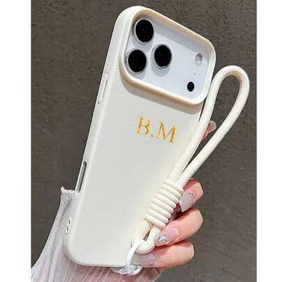 Ốp lưng điện thoại cá nhân hóa tên có dây đeo, tương thích với iPhone 17 16 Pro Max 15 14 13 12 11 Pro Max 17 Air, chất liệu giả da cao cấp họa tiết vải thiều, màu kẹo ngọt, dây đeo cổ tay mềm mại, chống sốc.