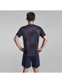 Under Armour 男女通用T恤，2026夏季新款足球训练运动跑步健身透气短袖T恤 25500522-001 - 黑色 - 查看 6