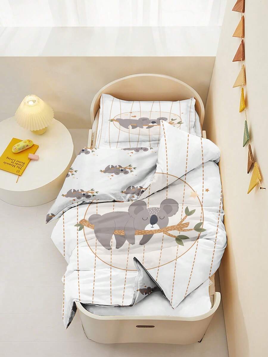 Bộ ga trải giường trẻ em hình gấu Koala dễ thương gồm 2 món, chất liệu mềm mại, thoáng khí, gồm vỏ chăn và vỏ gối, họa tiết cây và sao tối giản, kích thước 100x120cm. - Nhiều màu - Xem 1