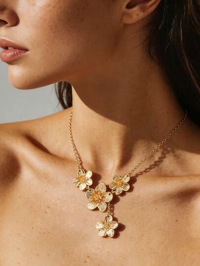 1pc Luxury Retro 3D Petal Tassel Necklace, 5-Petal Flower Pendant Necklace, Suitable For Travel/Music Festival Wear, Versatile Matching