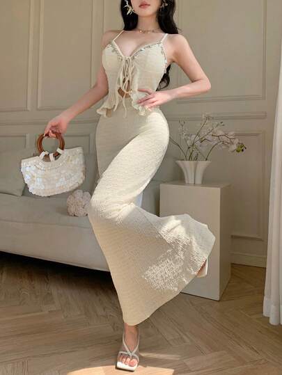 abyoxi Conjunto de 2 piezas con falda de sirena con volantes en la cintura y top de tirantes texturizado en beige - Estilo elegante y suave