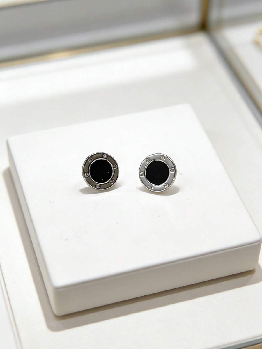 1 Đôi bông tai đinh tròn màu đen cổ điển, thích hợp để đeo hàng ngày. - tròn - Xem 1