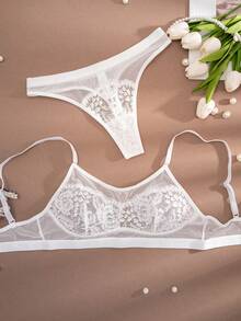 1 Set Women's Solid Color Wireless Comfortable Bra Set - White - View 3