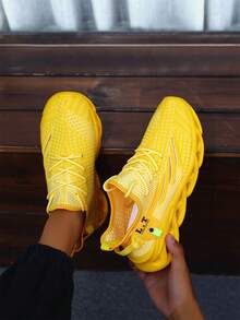 男士科技风波浪底运动鞋，透气针织休闲街头风鞋款 - 黃色 - 查看 1