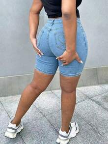 Women's Summer Casual Distressed Elastic Skinny Ripped Denim Shorts, Curve-Hugging Fit For Beach, Music Festival, Denim Girl Style - Medium Wash - View 4