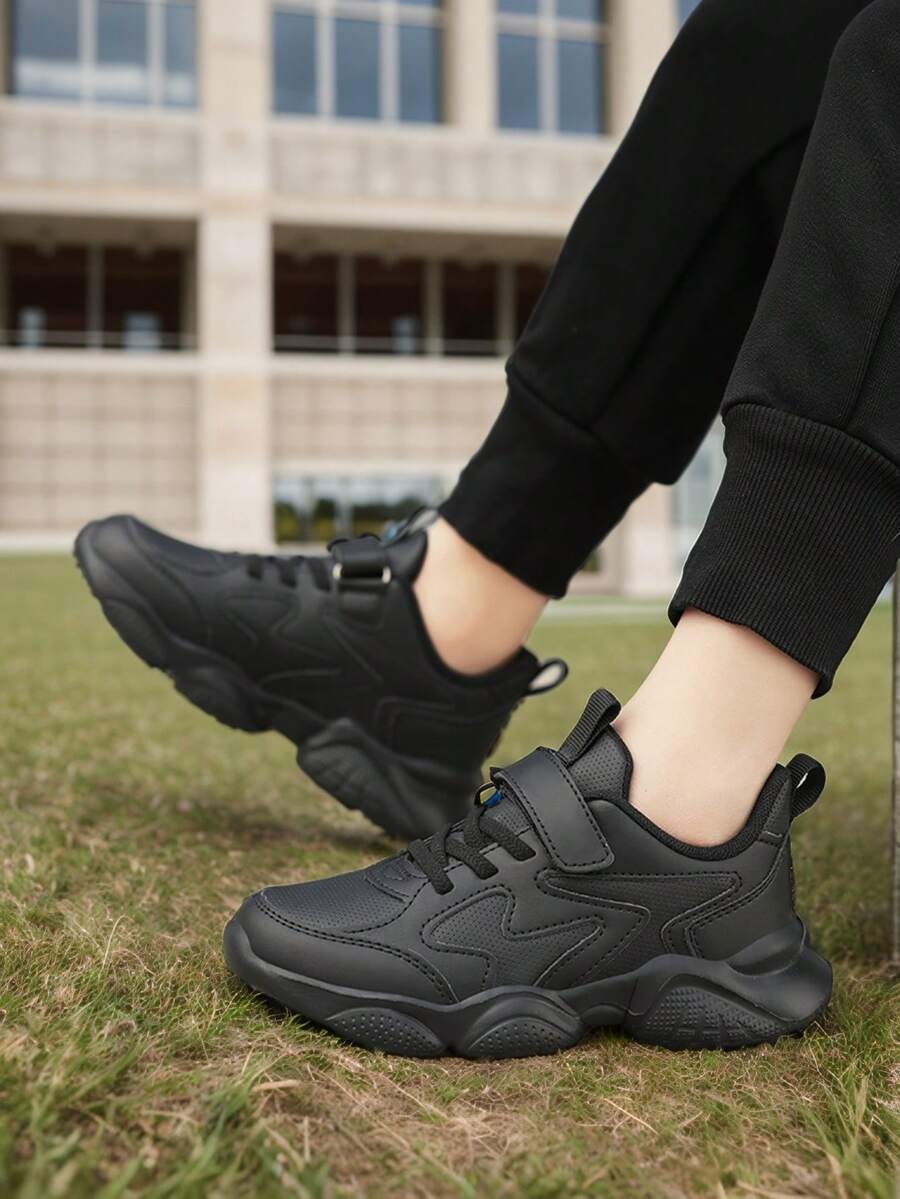 1 Đôi Giày Trẻ Em, Giày Thể Thao Mùa Xuân Mới, Màu Đen Trơn Chất Liệu PU Đế Dày Phối Màu, Giày Cổ Thấp Có Khóa Dán, Giày Thường Ngày Đi Học Cho Bé Trai và Bé Gái Tiểu Học, Giày Chạy Bộ Tập Luyện Ngoài Trời, Thích Hợp Cho Ngày Thiếu Nhi, Tết Nguyên Đán, Lễ Phục Sinh, Ngày Động và Các Ngày Lễ Khác.