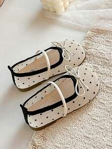 1 Pair Girls' Firework Mesh Hollow Soft Bottom Flat Shoes, Girls/Toddlers' Fashion Hollow Sandals, New Chinese Style Bowknot Hanfu Shoes, Spring/Summer - Beige - View 3