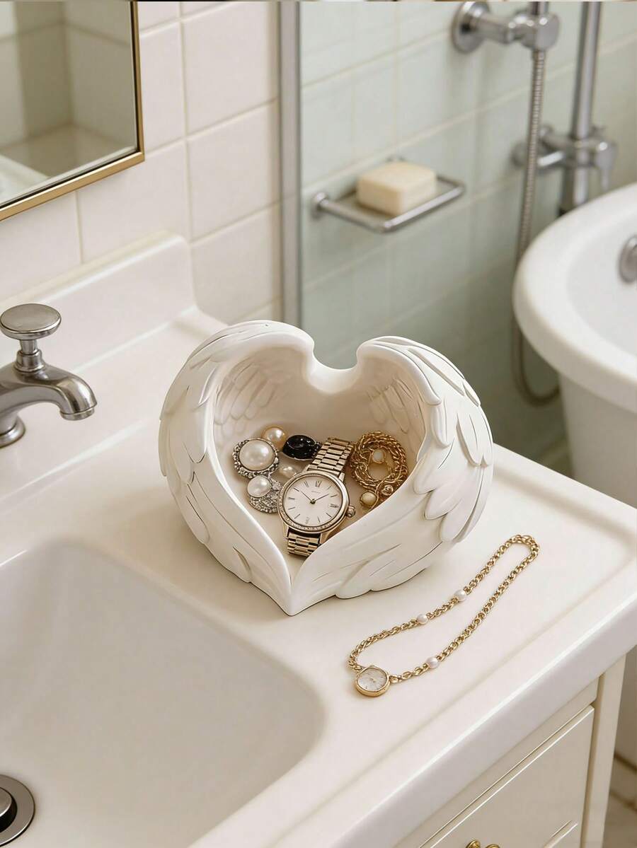 这款单件式天使翅膀烛台/装饰托盘非常适合放置茶蜡或仿真蜡烛，是家居装饰和桌面摆设的理想之选。这款设计独特的烛台摆件也是送给装饰爱好者的精美礼物。 - 多款 - 查看 1