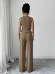 Women's Fashionable Solid Color Textured 2-Piece Set, Including Sleeveless Crew Neck Button Fitted Tank Top And High Waist Loose Straight Leg Pants, Elegant Commuter Style - màu nâu - Xem 3