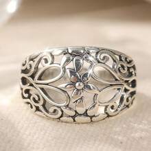 1 pieza Anillo de patrón floral hueco hecho a mano de estilo minimalista vintage, banda ancha plateada, joya de regalo con estilo bohemio, adecuado para mujeres - Plateado - Ver 11