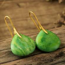Eleganta örhängen i natursten, moderiktiga macarongröna örhängen som symboliserar styrka och förfining, 18K guldpläterade smycken, present till vänner, fester, lämpliga för vardagsbruk, strandresor och semester - Grön - Visa 5