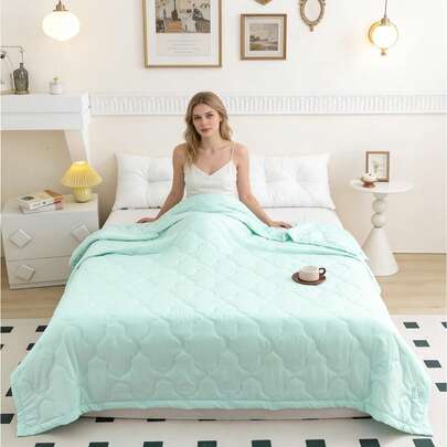 1pc Printed Brushed Summer Quilt, Air Conditioning Quilt, Skin-Friendly Fabric, Full AB Version Design, Lightweight Soft Breathable Cool, Silky Smooth Feeling, Suitable For Naked Sleep, Moisture-Wicking, Thin Quilt For Summer, Fashionable Printed Blanket, Suitable For Home Bedroom Decor, Wedding Supplies, Valentine's Day Home Bedroom Decor, Easter Gifts, Mother's Day Gifts, Suitable For All Seasons