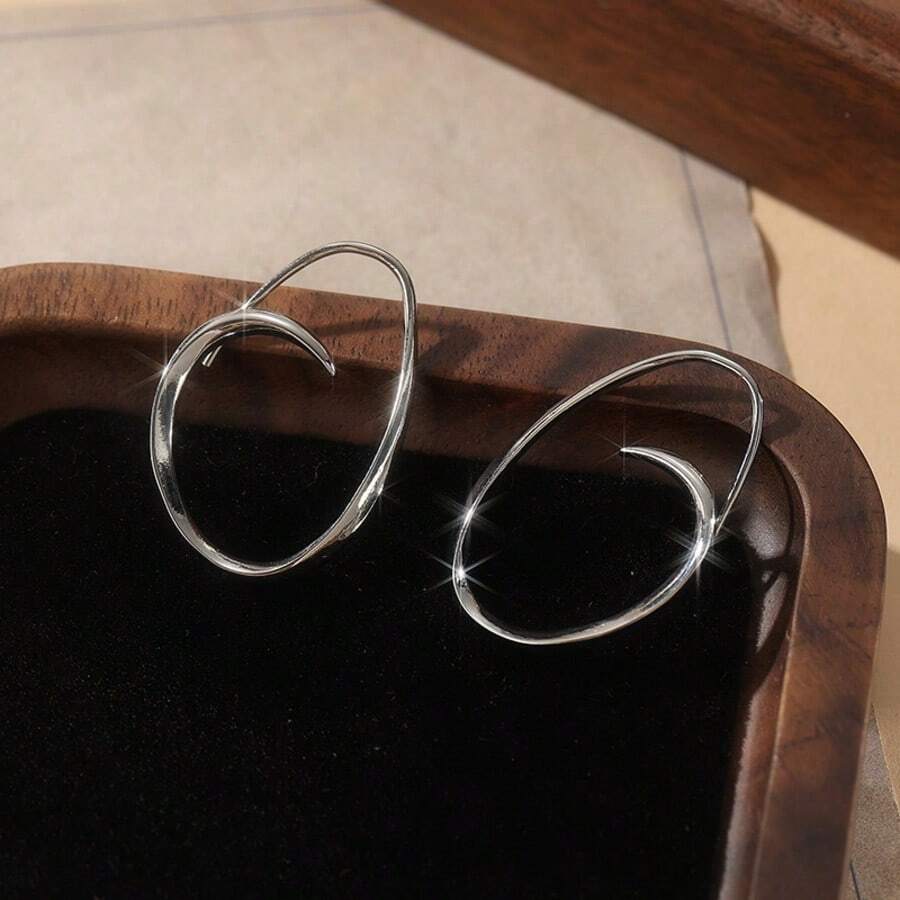 Boucles d'oreilles minimalistes de style rétro faites à la main, convenant pour le port quotidien, les rendez-vous, les festivals et diverses occasions. Un cadeau délicat et surprenant pour les femmes - Argent - Voir 1