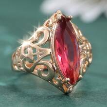 Bague en zirconium rouge synthétique de style vintage élégant pour femme, bijou de femme avec un design floral creux délicat, accessoire pour anniversaire - Doré - Voir 5