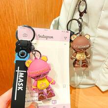1 pieza Llavero de oso fuerte con máscara genial, colgante de moda estilo callejero, regalo del Día de la Madre, adornos, regalos, artes, artesanías y costura, llaveros, encantos clásicos de bolso, decoración de brillantes rhinestones, decoración linda para bolso de teléfono móvil, cartera. Accesorios de coche, regalos escolares, animales, góticos, Y2K para madre, padre, graduación y maestro - Lindo llavero de Super Oso - Ver 7