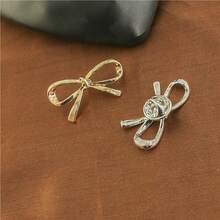 1pc/2pcs/4pcs New Arrival Metal Bowknot Brooch, Unique Design Niche Accessory, Anti-Slip V-Neck Pin, Versatile - Silver - View 5