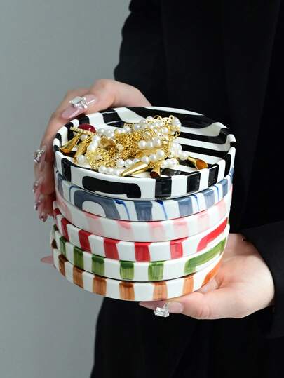 1pc Classic Striped Ceramic Plate (Single Plate), 4.5 Inch Nordic Classic Vertical Striped Household Dining Plate, Red/Pink/Black/Green/Blue/Brown 6 Colors, Ceramic - Can Hold Food Or Use As Decor, Dishwasher , Multipurpose