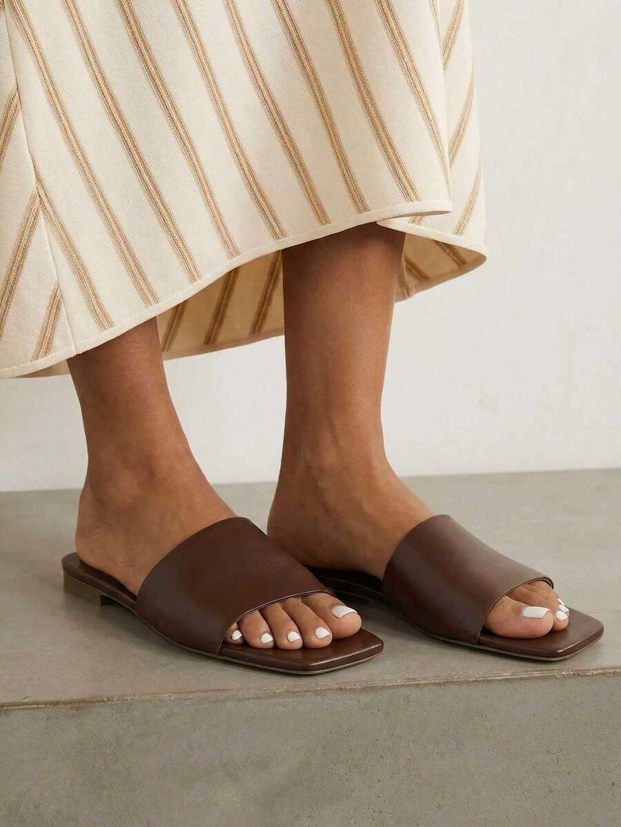 Sandal nữ màu nâu mới, mũi vuông, hở ngón, kiểu dáng mùa xuân/hè, quai đơn, thời trang tối giản, phù hợp cho mọi dịp. - màu nâu - Xem 1