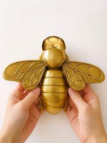 Gold Resin Bee Sculpture Desktop Decor, Office Desk Decoration/Gift For Men/Home Accents Wall Decor, Suitable For Insect-Themed Home Parties, Unique Gift For Insect Lovers, Home Decor, Room Decor, Wall Decor - Multicolor - View 3